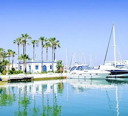 Apartamento Sidney * Εστεπόνα